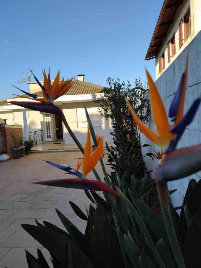 Bento Gonçalves Casa Em Bairro Nobre, Bem Localizada, Com Suite. מראה חיצוני תמונה